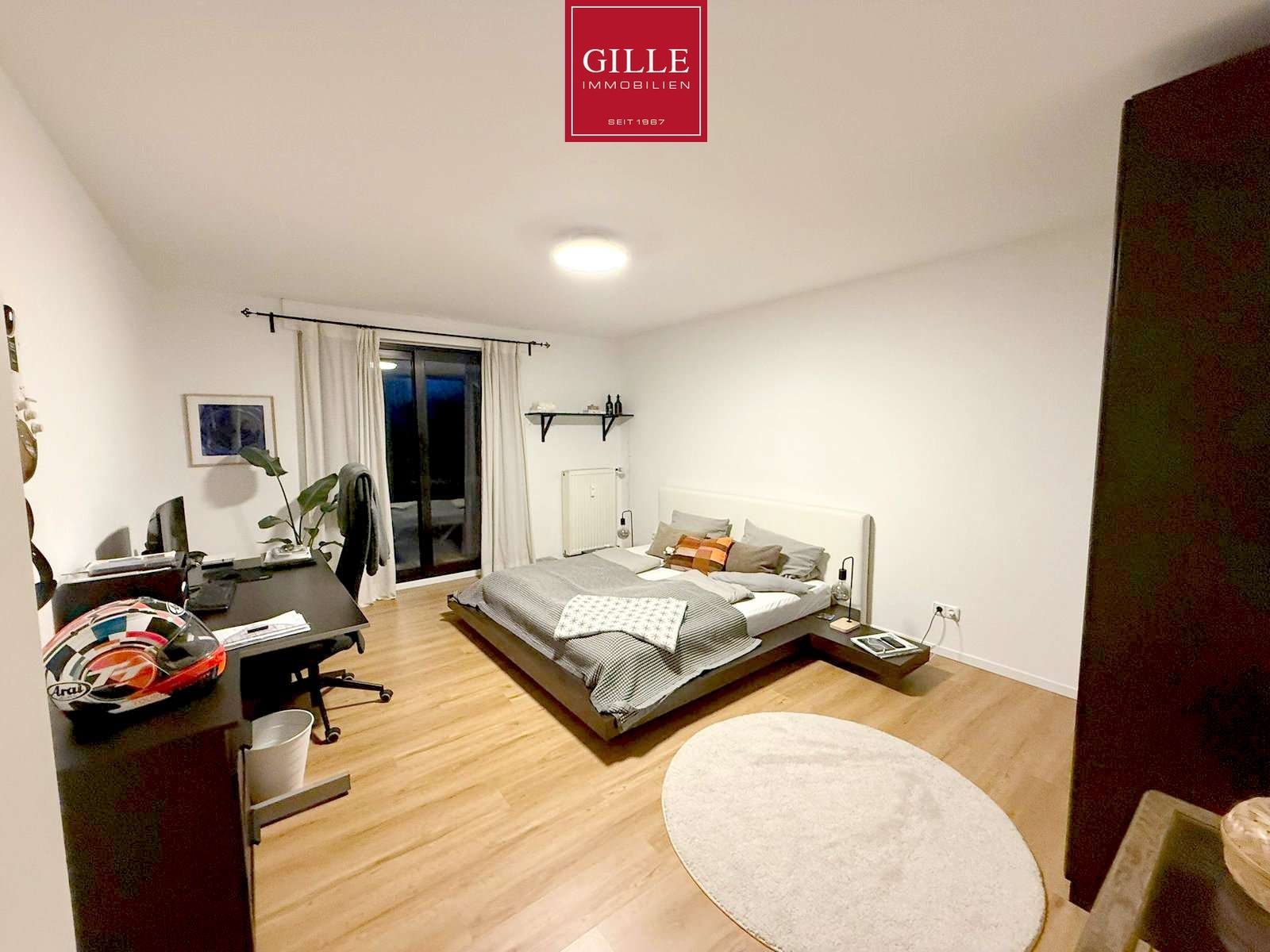 Ansicht 10 von: Charmant & Großzügig: 2-Zim.Whg mit großem Wohnraum, Dachterrasse, Duschbad Kamin & Garage in Kaarst